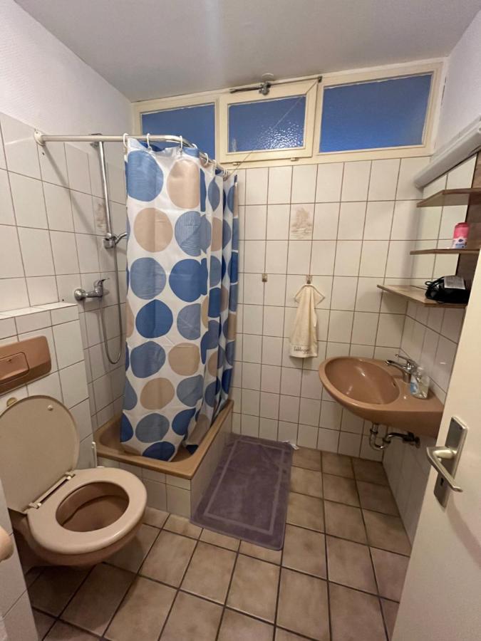 Zimmer In Koeln Dış mekan fotoğraf